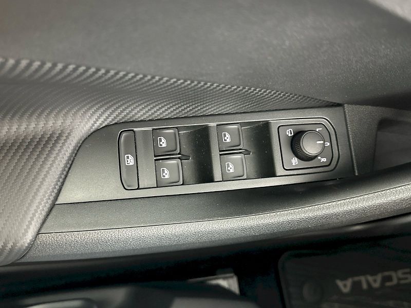 Škoda Scala (2025) DSG 1.5TSI 110kW Monte Carlo - fotka 26 z 32