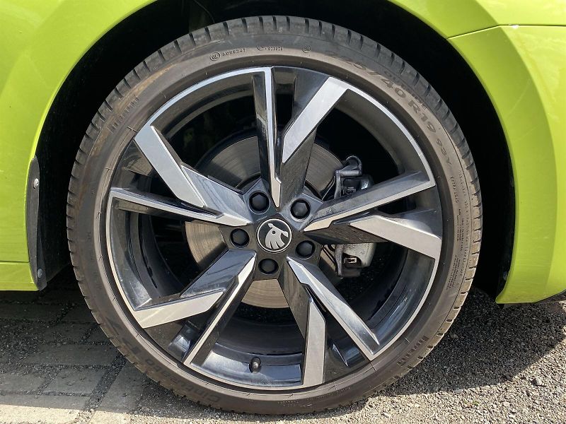 Škoda Octavia (2025) 1.5 TSI DSG SportLine - fotka 33 z 37