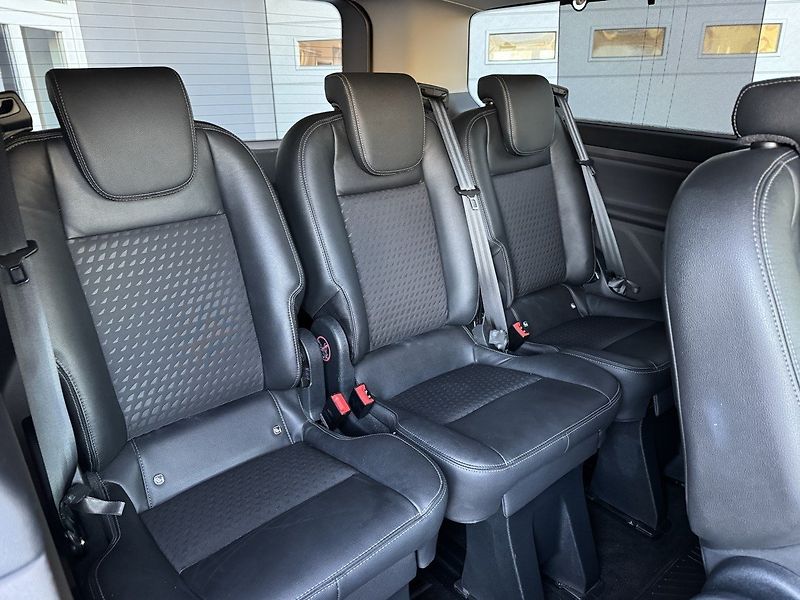 Ford Tourneo Custom (2022) 2.0EcoBlue Xenony Navi Kamera - fotka 21 z 49