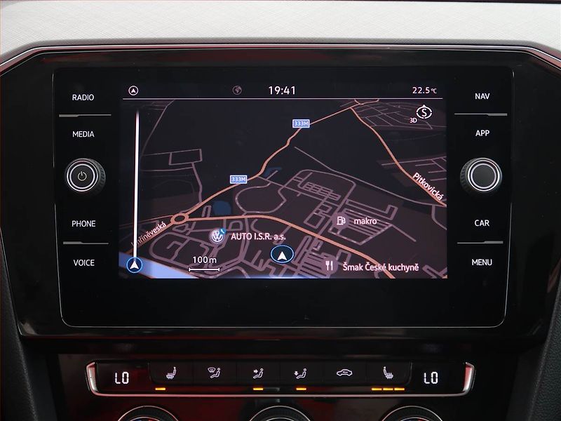 Volkswagen Passat (2020) 2.0 TDI, Automat, Navi - fotka 21 z 28