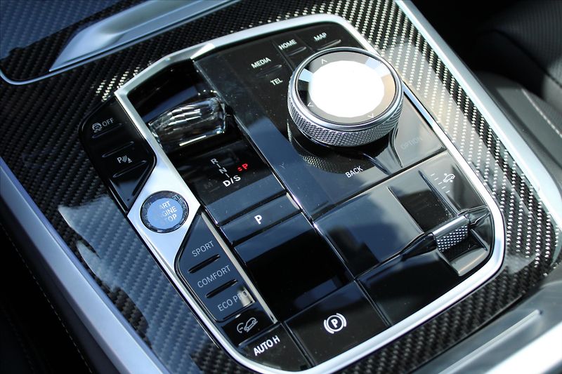 BMW X5 xDrive 30d M PAKET ZÁRUKA ČR - fotka 21 z 37