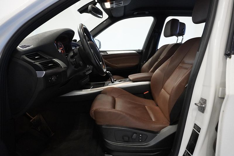 BMW X5 3.0d XDRIVE AUTOMAT - fotka 11 z 30