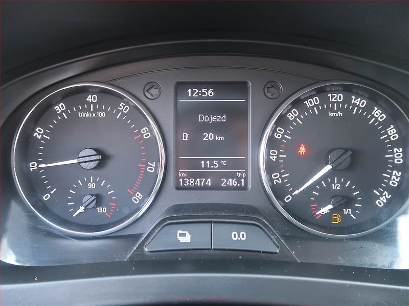 Škoda Rapid (2014) 1.2 TSI - fotka 11 z 14