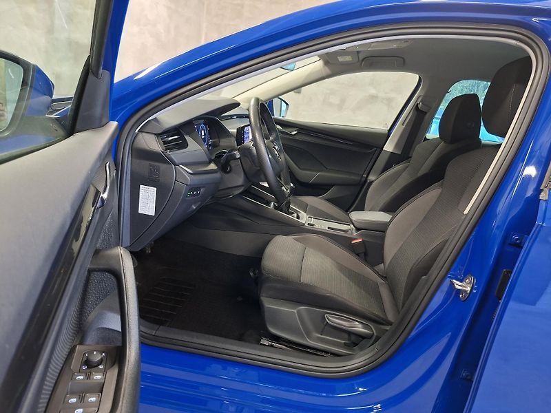 Škoda Octavia (2023) 2.0 TDI, VYHŘ.VOLANT, TAŽNÉ - fotka 8 z 24