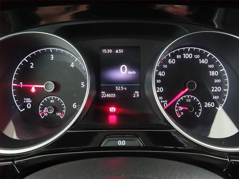 Volkswagen Touran (2016) Highline 2.0 TDI, Navi - fotka 11 z 16