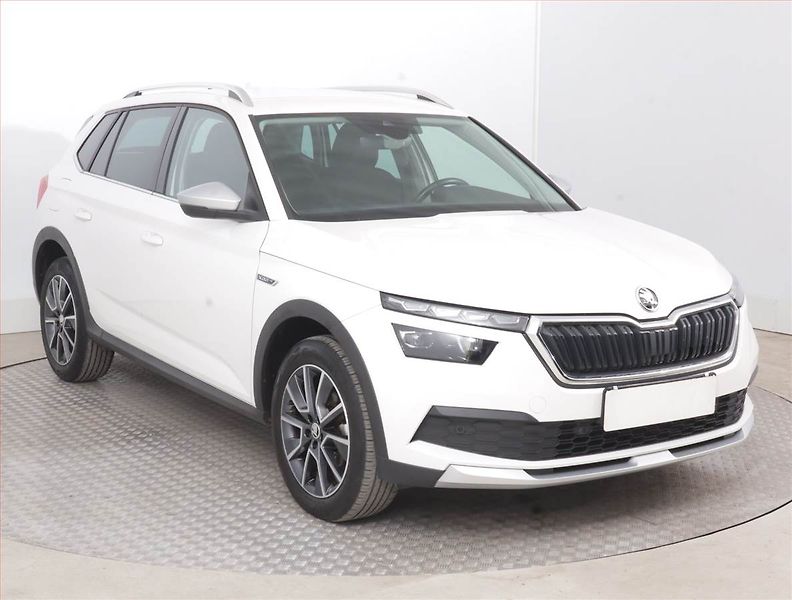 Škoda Kamiq (2023) Scoutline 1.0 TSI - fotka 1 z 15