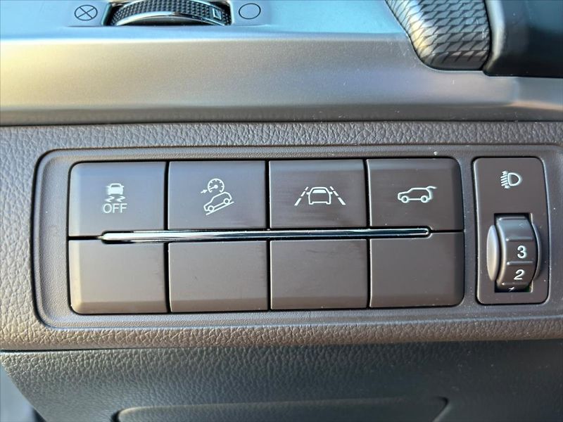 SsangYong Rexton 2,2 E-XDI  E-TRONIC G4 Premium - fotka 20 z 31