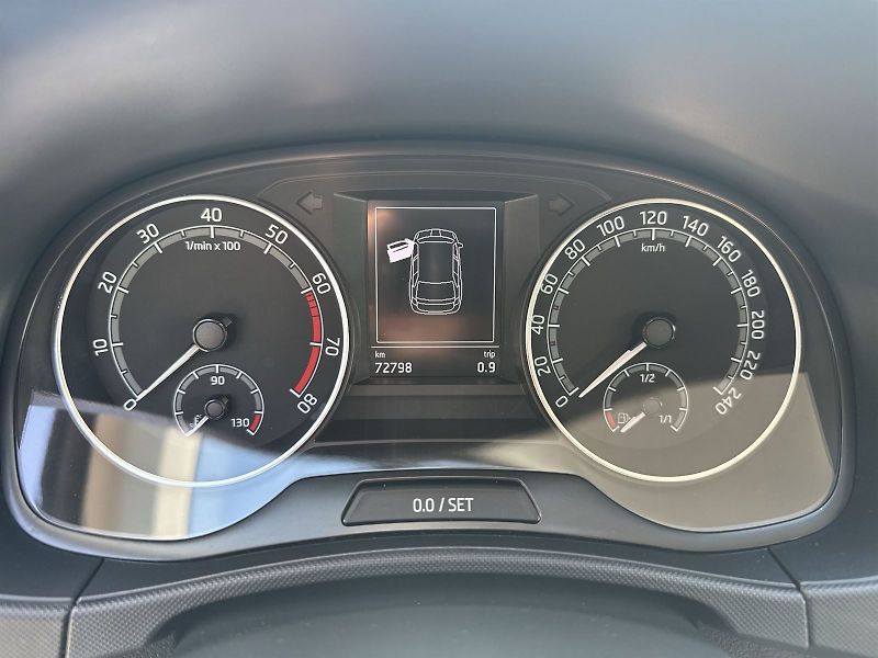 Škoda Fabia (2021) Combi 1.0 TSI Ambition - fotka 6 z 29