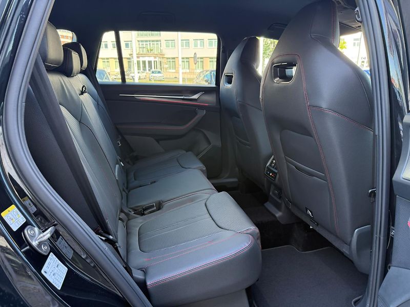 Škoda Kodiaq RS 2.0 TSI 195 kW DSG 4x4 - fotka 25 z 30