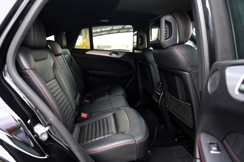 Mercedes-Benz GLE 350d 4Matic AMG/260PS - fotka 27 z 45