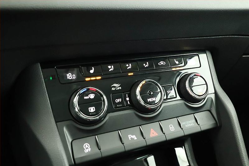 Škoda Karoq (2022) 1.5 TSI - fotka 12 z 16