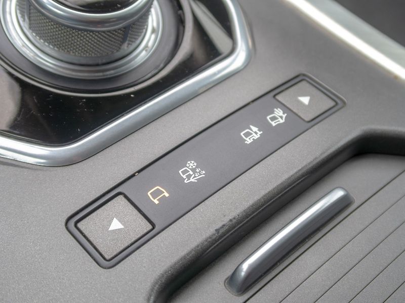 Land Rover Range Rover Evoque (2013) 2.2D 140KW 4x4 – MAT - fotka 30 z 51