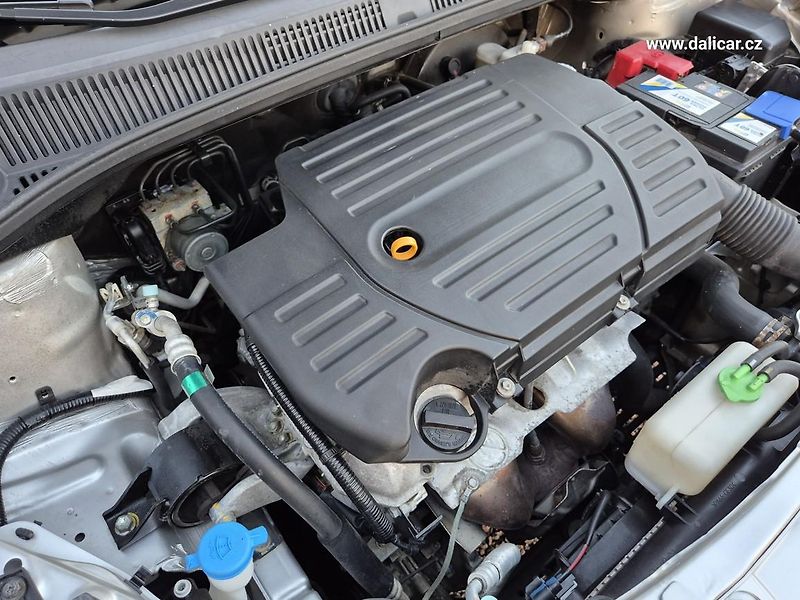 Suzuki SX4 (2013) 1.6VVT 88KW CITY + - fotka 18 z 53
