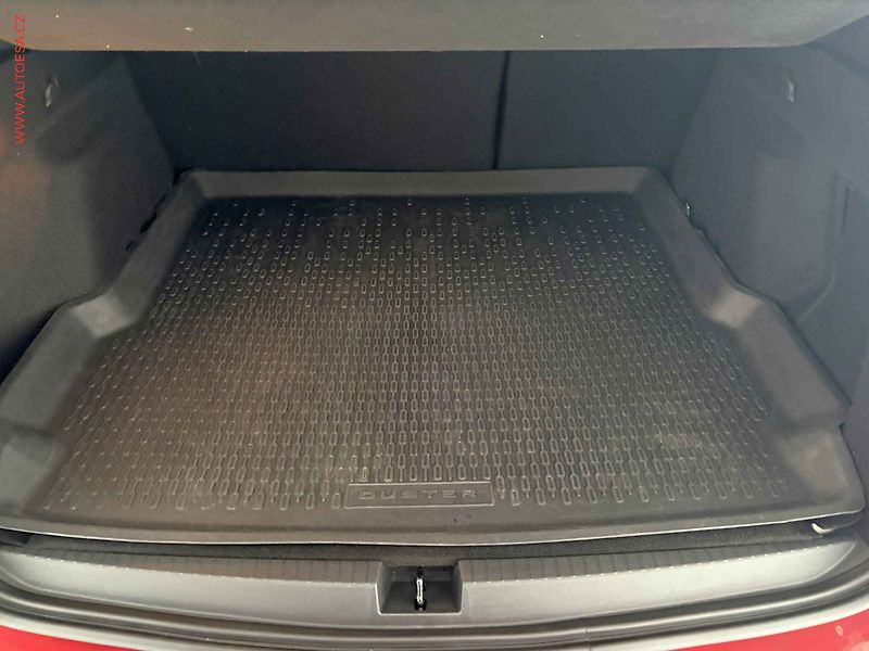 Dacia Duster (2022) 1.3TCe 4x4, 1.maj,ČR, servis - fotka 7 z 18