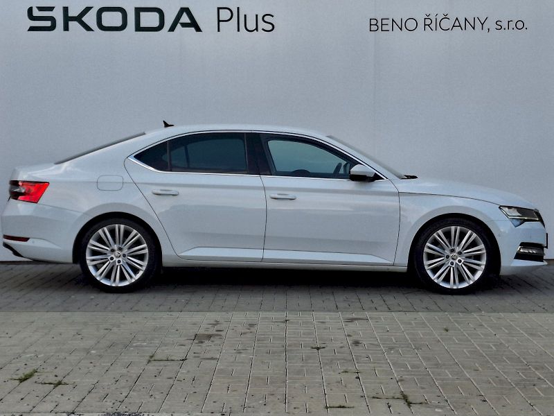 Škoda Superb (2023) Style DSG 1,5TSi 110kW - fotka 11 z 35