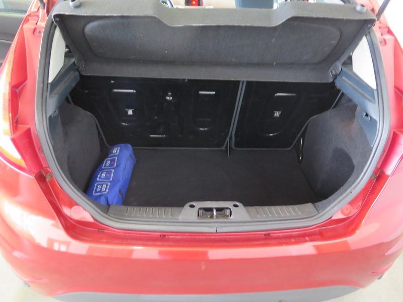 Ford Fiesta (2009) 1.4i,klima,výhřev,GHIA,senzory - fotka 15 z 21