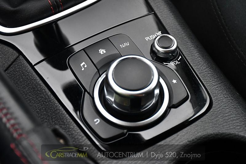 Mazda 3 2,0 SkyActiv 2xkola - fotka 31 z 49