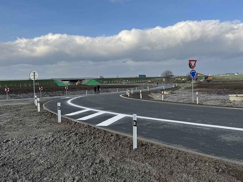 ŘSD ve čtvrtek kompletně otevřelo 3,2 kilometru dlouhý úsek dálnice D35 Křelov – Slavonín II. etapa, 20. listopadu 2025