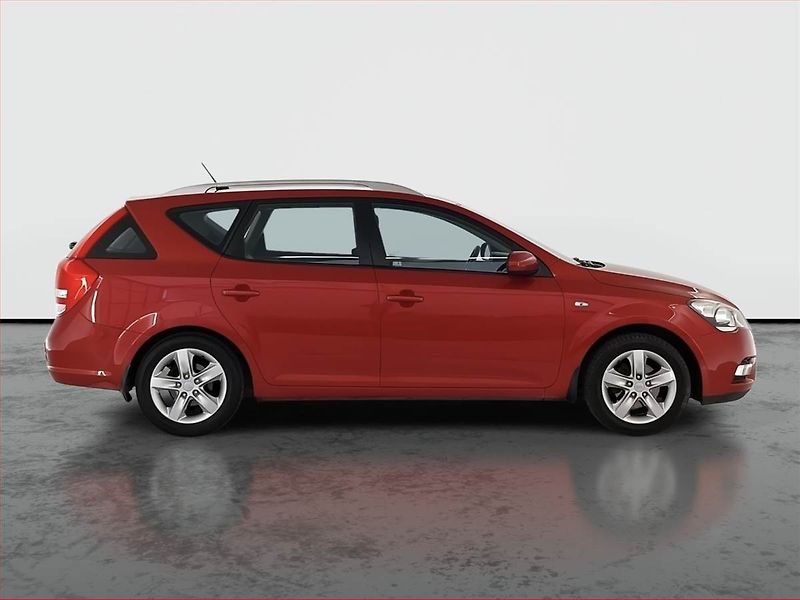 Kia Ceed (2011) 1.4 CVVT, ČR,1.maj, Serv.kniha - fotka 6 z 18