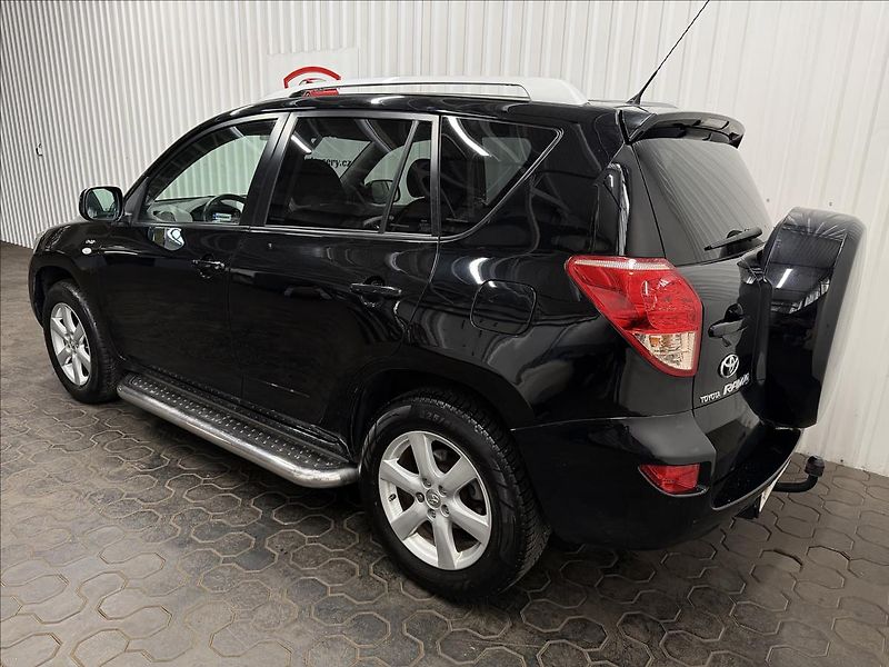 Toyota RAV4 2.2 D-4D 100kW ČR 1MAJITEL - fotka 6 z 32
