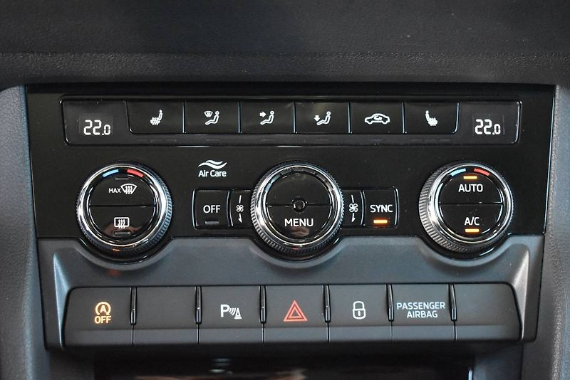 Škoda Karoq (2021) 1.5TSI 110kW DSG, LED,Clever - fotka 24 z 24