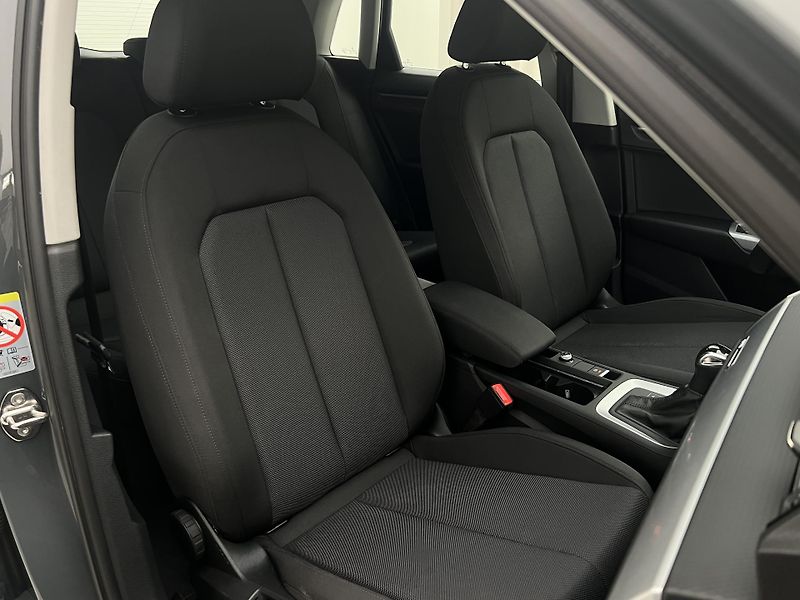 Audi Q3 35 TFSI AUT CZ - fotka 18 z 42