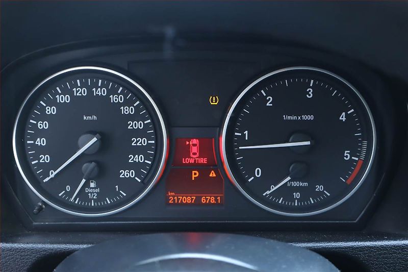 BMW X1 (2014) M Sport xDrive18d, 4X4 - fotka 11 z 24