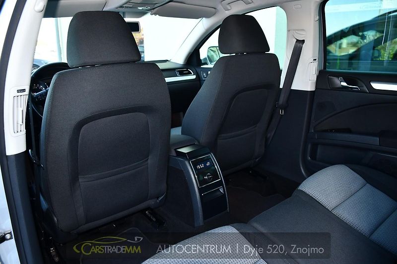 Škoda Superb 2,0TDi TAŽNÉ 2xKOLA - fotka 13 z 49