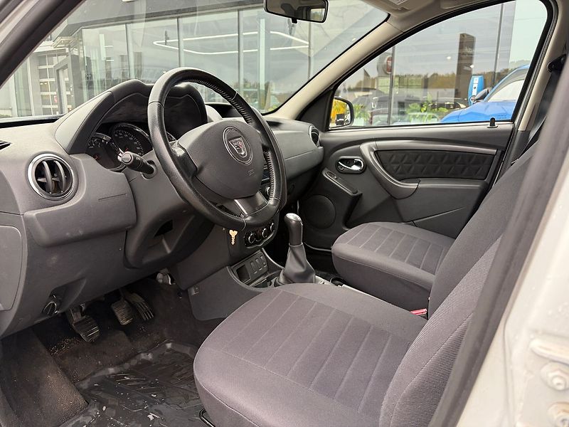 Dacia Duster 1.6 16V 77kW - fotka 5 z 9