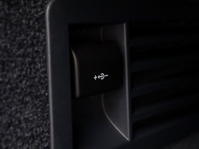 Land Rover Range Rover 4,4 TDV8 250kW Vogue 4x4 CZ DP - fotka 12 z 42