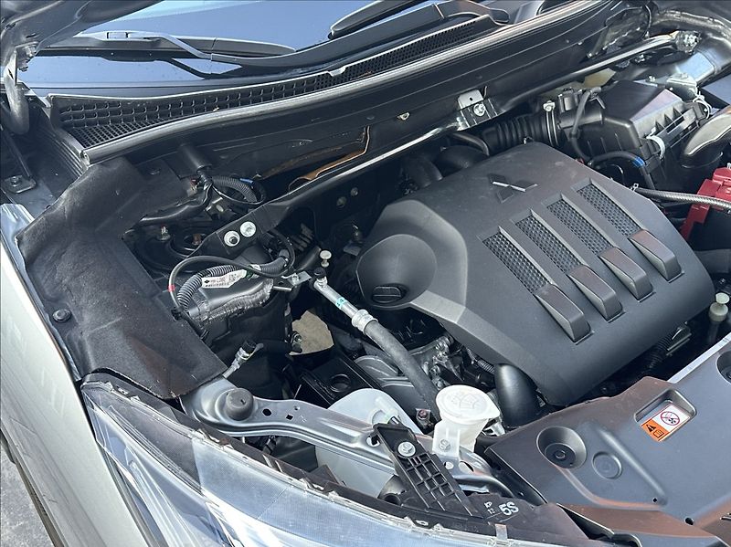 Mitsubishi Eclipse Cross 1,5 Turbo 163PS  Connect+ A/T - fotka 47 z 54