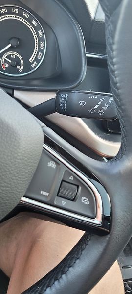 Škoda Scala (2019) 1,5TSi 110kW benzín DSG Style  - fotka 33 z 54