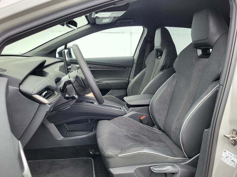 Škoda Elroq Sportline 85 82kWh 210kW - fotka 9 z 35