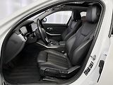 BMW Řada 3 320d xDrive AT LUXURY LINE, PA - náhled 11
