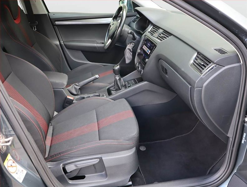 Škoda Octavia (2019) Ambition 1.6 TDI, Navi - fotka 9 z 18