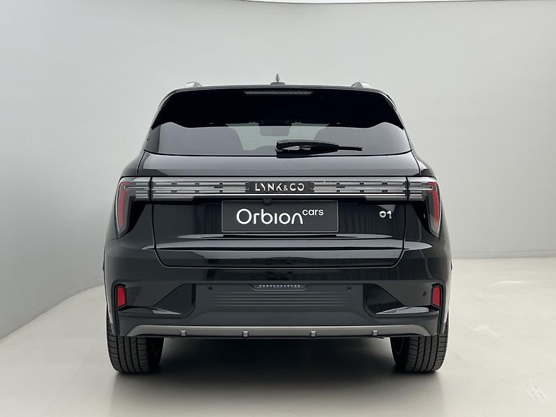 Lynk & Co 01 MORE PHEV AUT CZ 1.maj - fotka 9 z 52