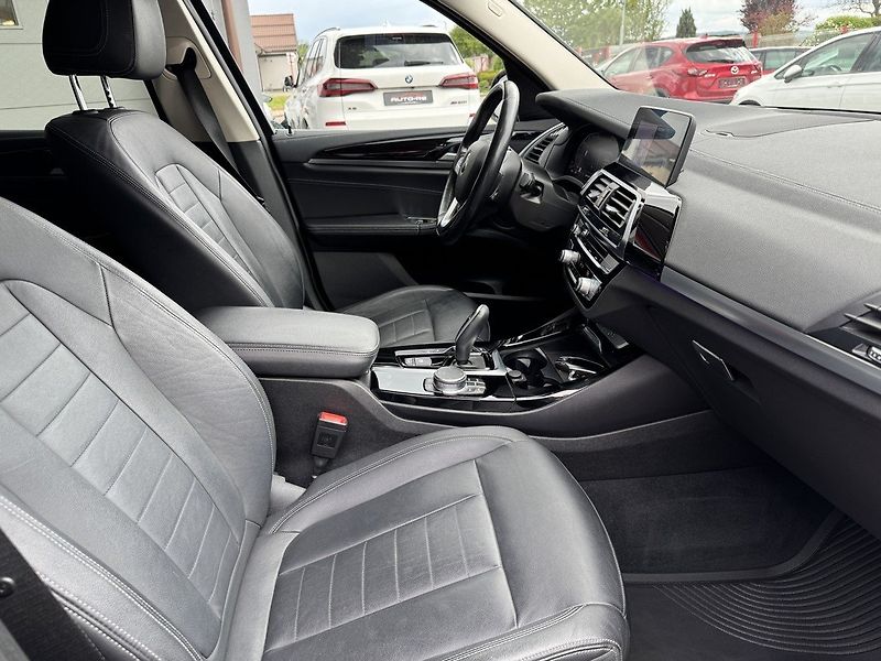 BMW X3 (2020) 3.0d X-Drive Ad.LED Webasto - fotka 17 z 43