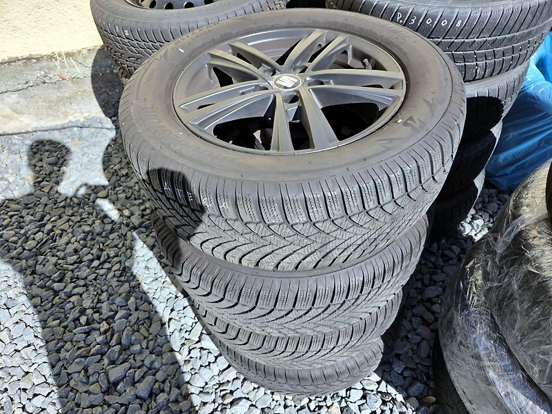 Seat Ateca 1,6TDi STYLE, SERV.KN. 1.maj   - fotka 13 z 49