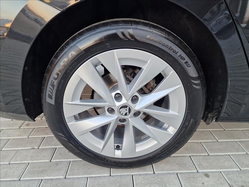 Škoda Octavia 2.0TDI 110kW DSG Style, 1.Maj. - fotka 44 z 50