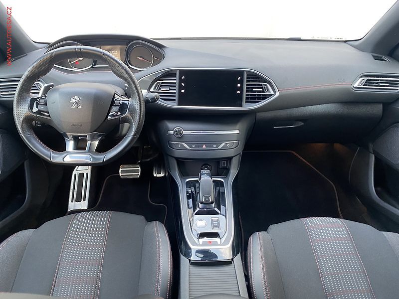 Peugeot 308 (2020) 1.2PT, ČR, GT Line, AT, LED - fotka 8 z 19