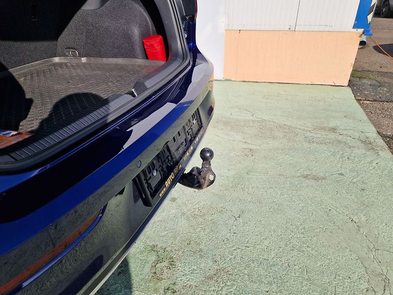 Volkswagen Golf Style 1.5 TSI - fotka 11 z 36