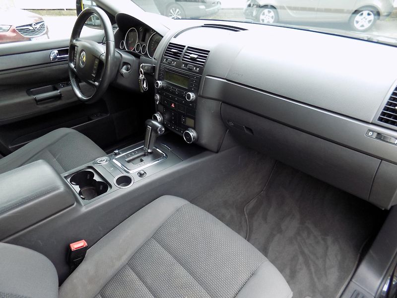 Volkswagen Touareg (2006) 2.5 TDI 1. majitel 165 000Km ! - fotka 10 z 13