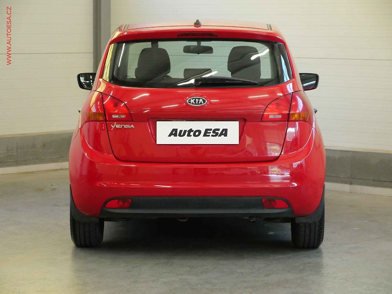 Kia Venga (2010) 1.4CVVT, 2.maj,ČR, AC - fotka 5 z 18