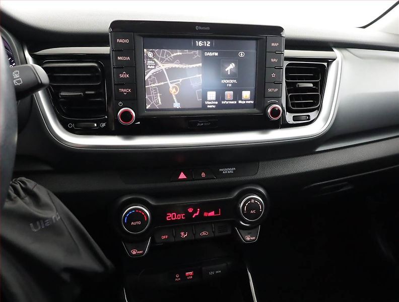 Kia Stonic (2020) 1.0 T-GDI, Automat, ČR,1.maj - fotka 10 z 17