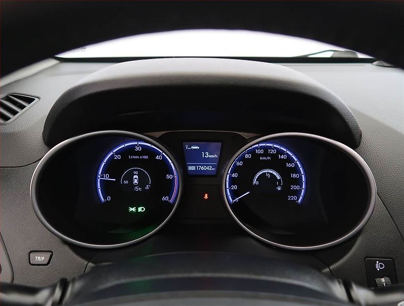 Hyundai ix35 (2012) 1.7 CRDi, Tempomat - fotka 11 z 18