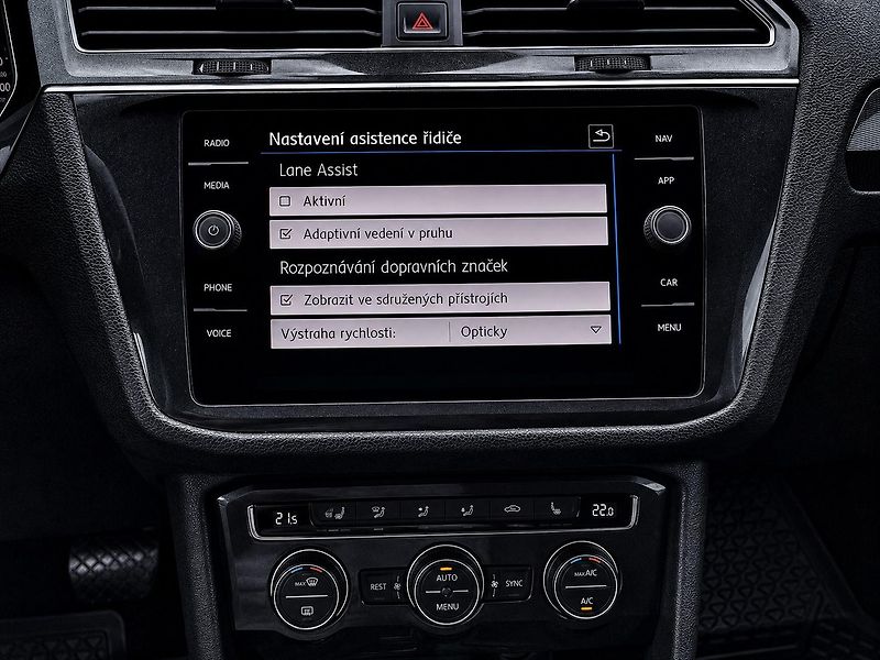 Volkswagen Tiguan Allspace (2017) 2.0 TDI 140kW DSG 4x4 HIGHLINE - fotka 23 z 46