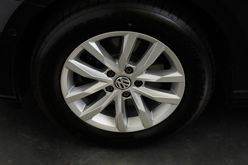 Volkswagen Passat - fotka 10 z 27