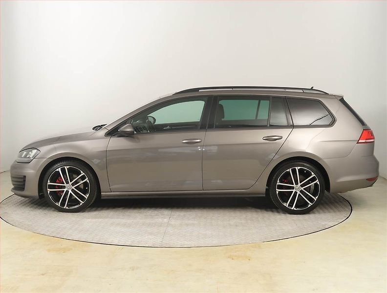 Volkswagen Golf (2016) 2.0 TDI GTD, Automat - fotka 3 z 21