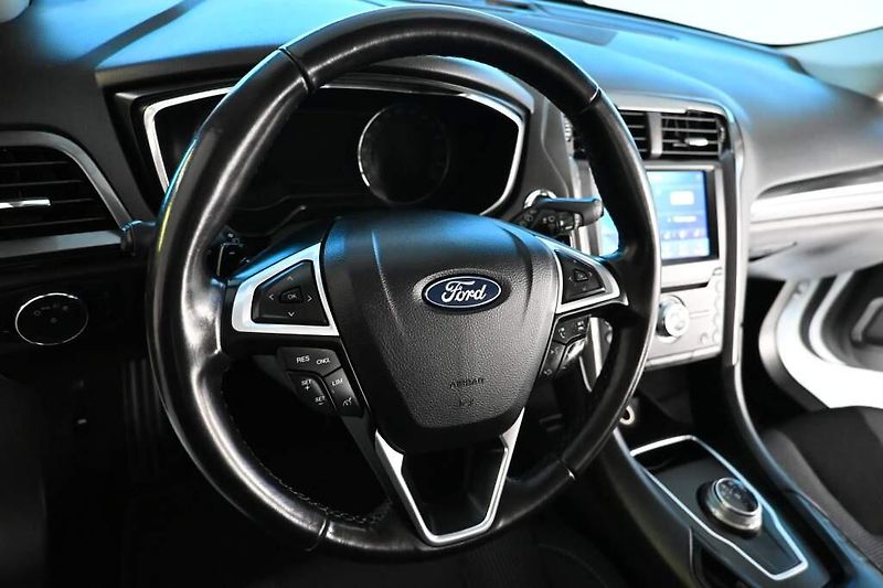 Ford Mondeo (2022) 2.0 LED SONY Kamera Tažné 8AT - fotka 13 z 38