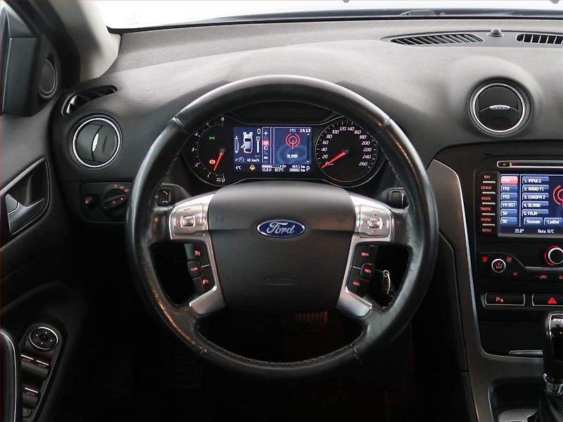 Ford Mondeo (2014) Titanium 2.0 TDCi, Automat - fotka 16 z 25